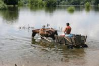 Stire din Politică-Administrație : Primarii și locuitorii din zonele afectate de inundații se tem că ar putea retrăi tragediile din această vară