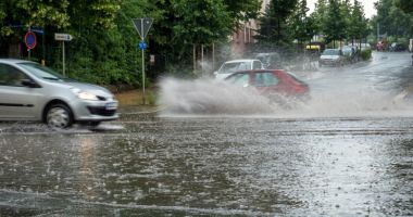 Nou cod galben de furtuni și ploi torențiale, până sâmbătă noapte