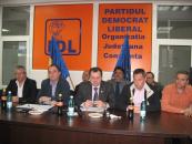 Stire din Politică-Administrație : Mircea Banias: "Nu iau în calcul pierderea alegerilor"