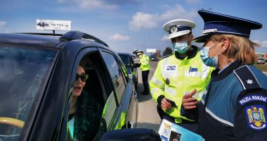 Flori, cafea și sfaturi preventive de la polițiștii constănțeni - 3