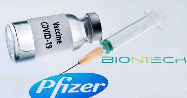 Studiu: Vaccinul Pfizer poate neutraliza trei mutaţii ale coronavirusului
