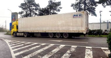 Stire din Eveniment : Treisprezece tone de textile contrafăcute au fost confiscate de Garda de Coastă