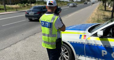 Stire din Eveniment : Vitezomanii constănțeni, vânați de polițiștii rutieri. Sute de șoferi au fost sancționați