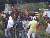 Stire din Politică-Administrație : Comuna Lipnița, locul unde și-a rupt foamea gâtul, sărbătorește criza printr-un concert de 15.000 de euro