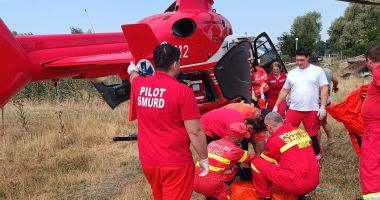UPDATE Accident naval aproape de localitatea Maliuc. O ambarcațiune cu 12 persoane la bord a intrat în mal - 2