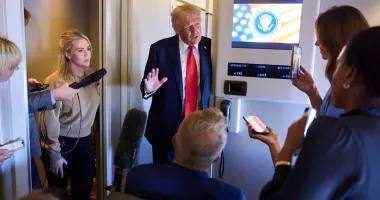Stire din Actualitate : Trump spune că e „posibil” să trimită trupe terestre americane în Iran