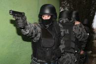 A murit hoțul împușcat de polițiști