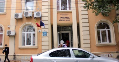 Stire din Cetățenești : Când nu pot cumula pensionarii pensia cu salariul