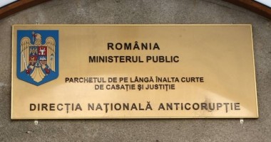 Stire din Eveniment : Înțelegerea dintre doi frați, unul angajat la stat, altul cu firmă, în atenția DNA