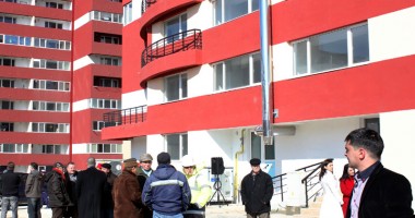 Stire din Cetățenești : Președintele asociației poate fi și administrator?