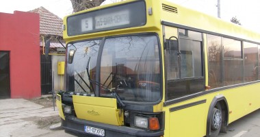 Stire din Eveniment : Indivizii care au devastat trei autobuze, în plină stradă, au fost găsiți