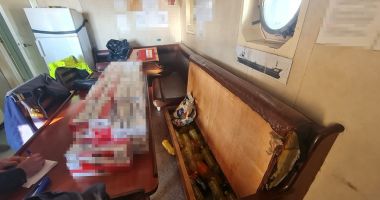 Țigări ascunse în sala de mese a unui nave sosite din Grecia, confiscate de Garda de Coastă - 2