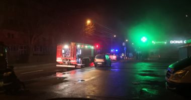 GALERIE FOTO / Supermarket în flăcări, în miez de noapte, la Constanța - 9