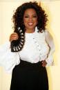 Stire din Monden : Oprah le-a oferit angajaților ei cecuri de 10.000 de dolari