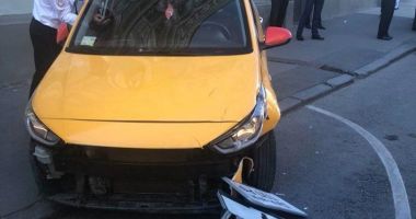 Stire din Sport : CM 2018. Atenție, imagini șocante! Un taxi a intrat în mulțime la Moscova! VIDEO