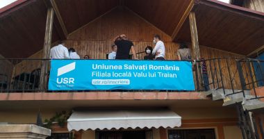 USR-PLUS inaugurează noul sediu din Valu lui Traian - 3