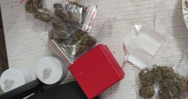 Stire din Eveniment : 30 de zile de arest pentru doi traficanți de droguri din Constanța. Ce substanțe vindeau aceștia
