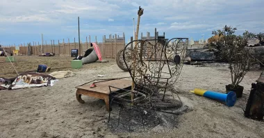 Cum arată terasele din Mamaia Nord după incendiul violent din această dimineață - 3