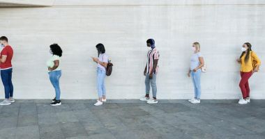 Studiu MIT: Distanțarea socială nu are efect împotriva îmbolnăvirii de Covid