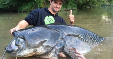 Captură de record mondial! Măsoară 2,74 metri și cântărește peste 130 kilograme - 2