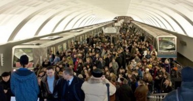 Stire din Actualitate : Tragedie la metroul din Moscova: 12 morți și 150 de răniți
