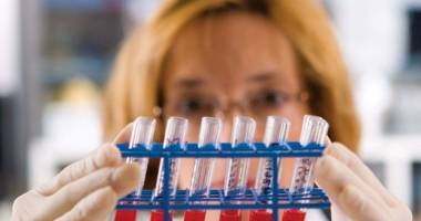 Stire din Sănătate : O nouă terapie pentru hepatită, introdusă în 2015