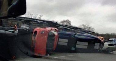 Stire din Eveniment : ACCIDENT în lanț pe Autostradă. La un pas de tragedie. Opt mașini au fost implicate