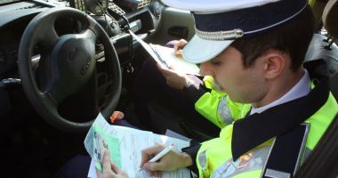 Stire din Eveniment : Polițiștii constănțeni au suspendat 103 permise de conducere