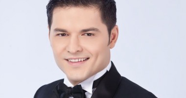 Stire din Monden : "Să mă ferească Dumnezeu"