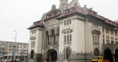 Stire din Cultură-Educație : Ziua Națională a României sărbătorită la Muzeul de Istorie și Arheologie