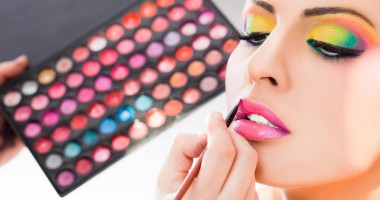 Stire din Diverse : Ce cosmetice  să ai în poșeta de vacanță