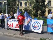 Stire din Economie : Cartel Alfa: "Existența a două salarii minime pe economie este discriminatorie"