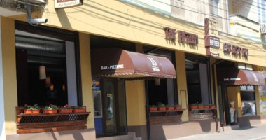 Război între locatari și restaurantul de la parter - 3