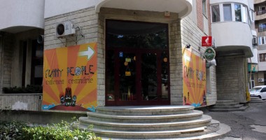 Stire din Cetățenești : TERORIZAȚI de cafeneaua deschisă fără autorizație la parterul blocului