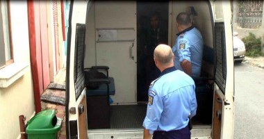 Doi frați din Medgidia, reținuți pentru contrabandă cu țigări