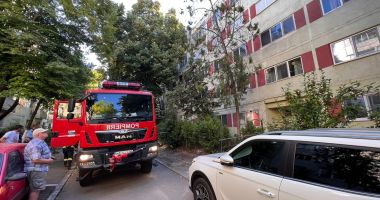 Constanța. Incendiu devastator pe strada BP Hasdeu - 1