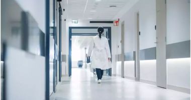 A fost declarată moartă, dar s-a trezit în drum spre înmormântare