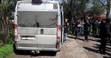Cetățeni bulgari reținuți pentru trafic de migranți - 2