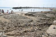 Stire din Social : Faleza din Eforie dispare în mare