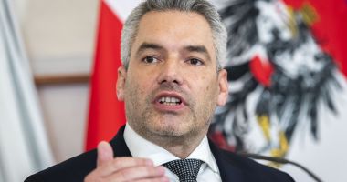 Stire din Actualitate : Austria nu vrea să contribuie la bugetul comunitar pentru sprijinul Ucrainei