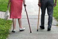 Bătrânii cu pasul grăbit trăiesc mai mult