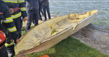 BARCĂ SCUFUNDATĂ în LACUL SIUTGHIOL. Intervin scafandrii de la ISU Dobrogea - 4