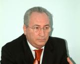 Stire din Politică-Administrație : Senatorul Puiu Hașotti este pregătit să stopeze "turismul electoral"
