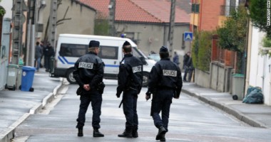 Stire din Actualitate : Învățătoare înjunghiată mortal de mama unui elev, în fața copiilor
