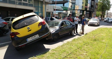 Galerie foto. GRAV ACCIDENT RUTIER PE BULEVARDUL MAMAIA. TREI MAȘINI, FĂCUTE PRAF! - 5