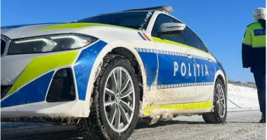 Stire din Eveniment : Bărbat, bătut şi umilit de trei tineri. Doi dintre agresori au fost lăsaţi în libertate