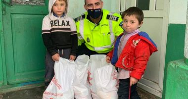 Moș Crăciun în haine de polițist - 3