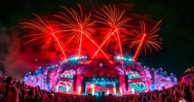 Stire din Cultură-Educație : Cadoul perfect de Crăciun: Pachete de abonamente la cele mai așteptate festivaluri din Europa, UNTOLD, NEVERSEA și MASSIF