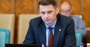 Stire din Politică-Administrație : Președintele interimar al Senatului crede că moțiunea de cenzură nu are nicio șansă să treacă în Parlament