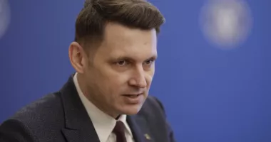 Stire din Politică-Administrație : Abrudean: „România are nevoie de construcție, nu de confruntare”